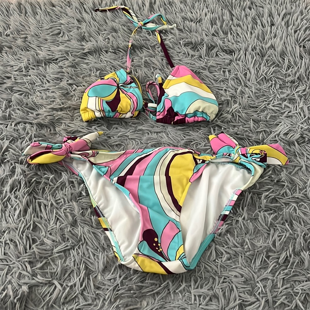 Colorful Triangle too and tie bottoms!